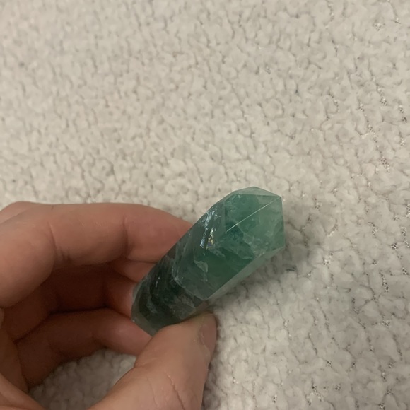 Green Fluorite Obelisk Tower 💚 - Picture 2 of 3